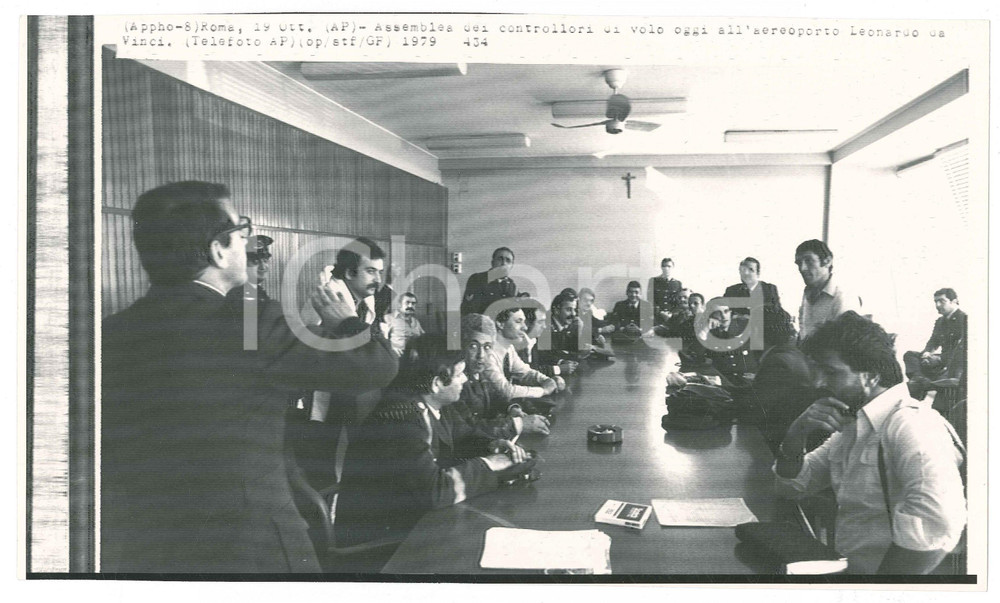 Fotografia d epoca originale 1979 ROMA FIUMICINO Assemblea dei controllori di volo in aeroporto Telefoto 1