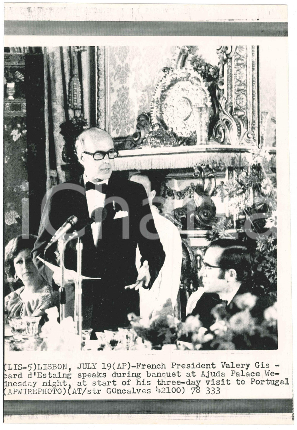 Fotografia d epoca originale 1978 LISBONA ValÃ©ry GISCARD D ESTAING parla al banchetto in suo onore Telefoto 1