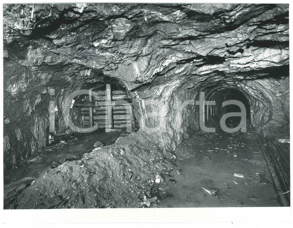 Fotografia d epoca originale 1963 LAI DA CURNERA SVIZZERA Cantiere della diga  Galleria  Foto 23x18 1