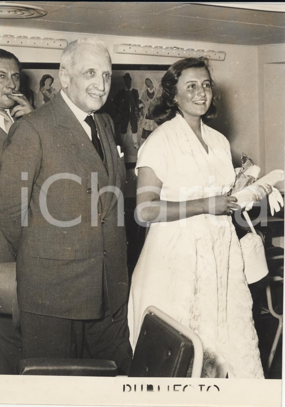 Fotografia d epoca originale 1953 NAPOLI  Elezioni Politiche  On. Enrico DE NICOLA con Enza CAFIERO Foto 1