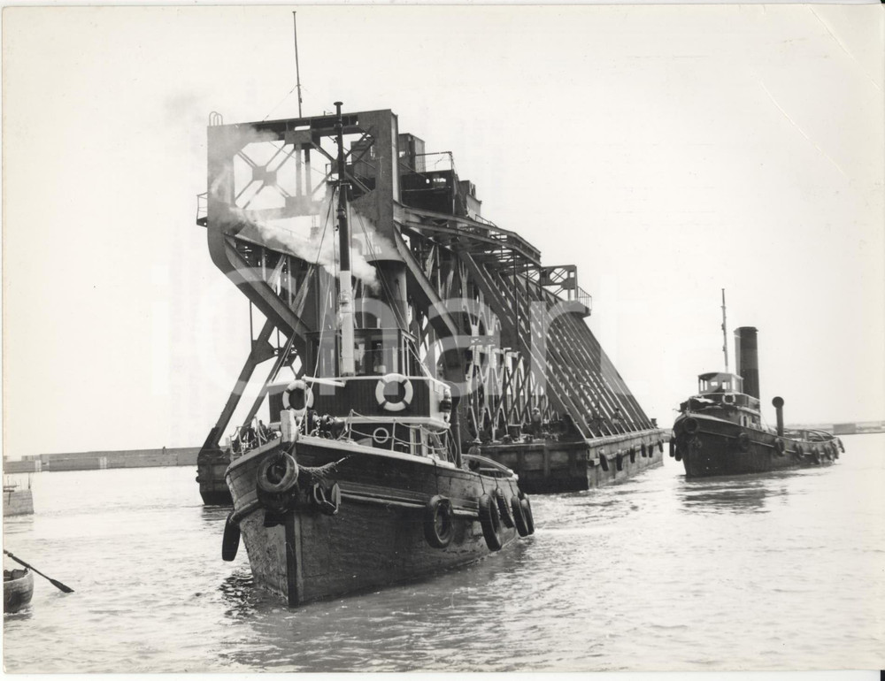 Fotografia d epoca originale 1961 GENOVA Sestri Cantiere Gio ANSALDO  Il pontone IMPERATOR Foto 24x18 cm 1