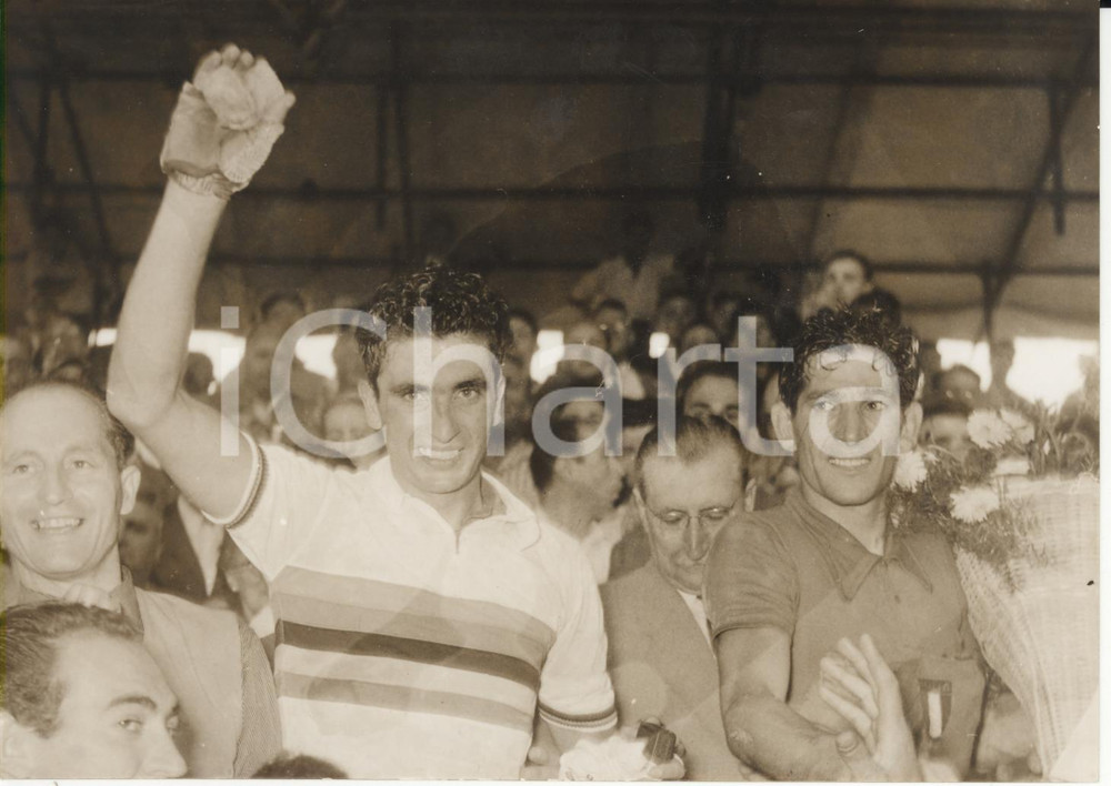 Fotografia d epoca originale 1953 LUGANO Campionato mondiale su strada Riccardo FILIPPI vince maglia iridata 1