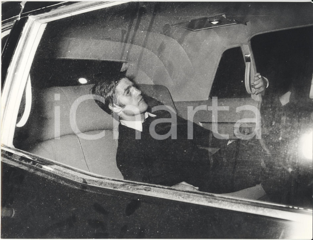 Fotografia d epoca originale 1967 NEW YORK BOXE BENVENUTIGRIFFITH  Nino BENVENUTI dolorante in macchina 1