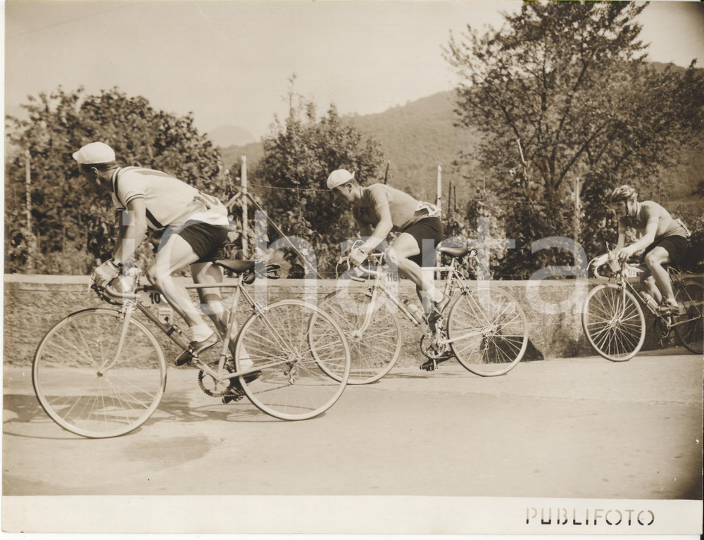 Fotografia d epoca originale 1953 LUGANO Campionato mondiale su strada  Riccardo FILIPPI in azione Foto 1