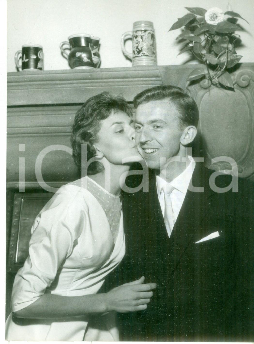 1958 CERTOSA PAVIA Pilota Tony BROOKS e Pina RESEGOTTI nel giorno del matrimonio