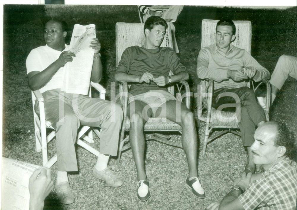 Fotografia d epoca originale 1956 VARESE Ritiro MILAN Elliott VAN ZANDT  Luigi RADICE  Mario BERGAMASCHI 1