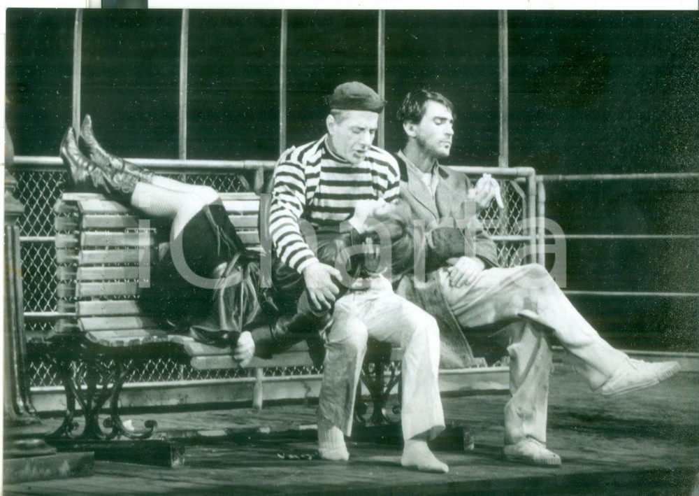 Fotografia d epoca originale 1966 MILANO Teatro Nuovo  LUV  Franca VALERI Gianrico TEDESCHI Walter CHIARI 1