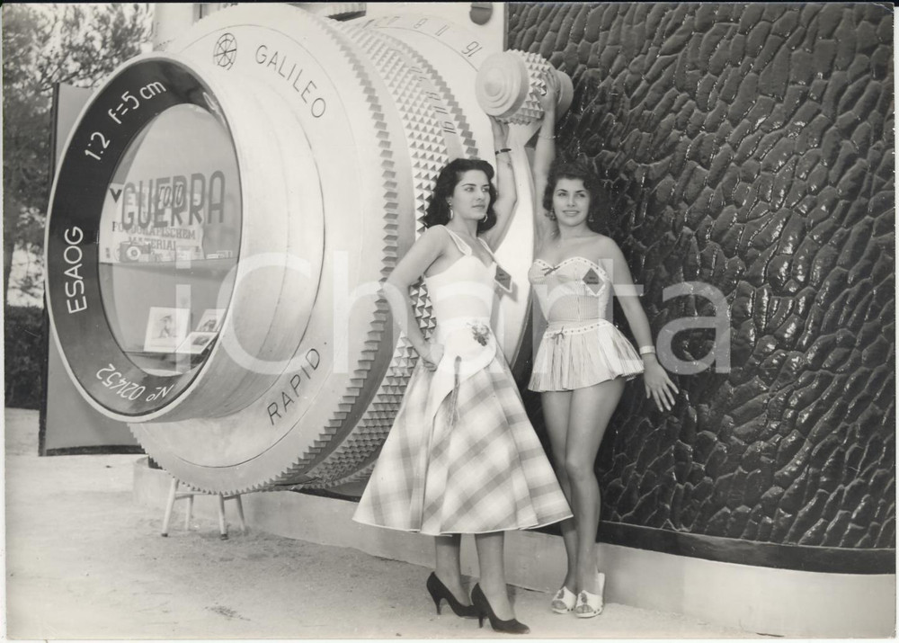 Fotografia d epoca originale 1956 RIMINI Concorso MISS ITALIA Nives ZEGNA  con MISS Le ORE NÂ°2 Foto 1