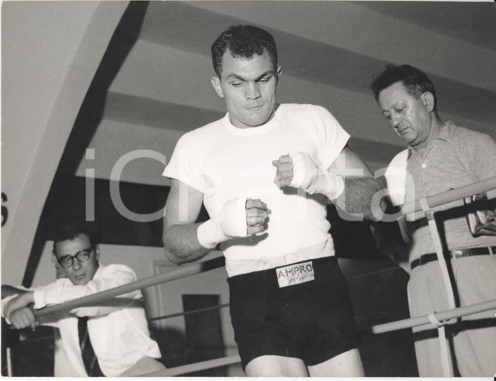 Fotografia d epoca originale 1960 MILANO BOXE ORTIZ vs LOI  Carlos ORTIZ si allena prima del match Foto 1