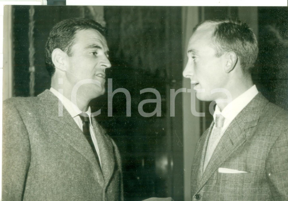 Fotografia d epoca originale 1957 BOLOGNA CALCIO  Convocazione NAZIONALE  Rino FERRARIO Giovanni INVERNIZZI 1
