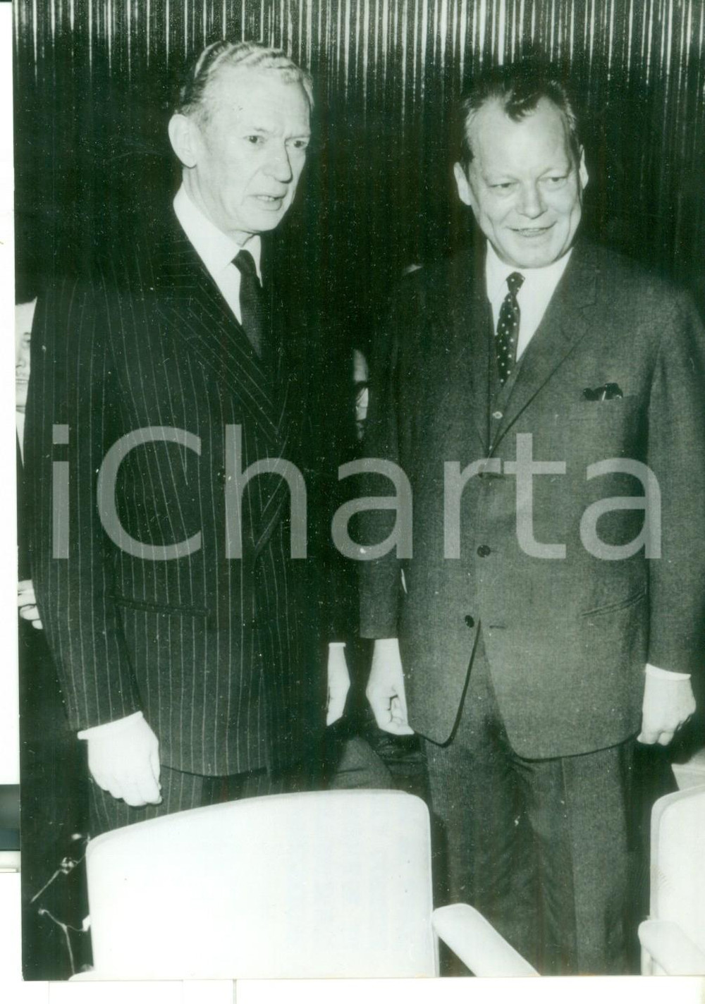 Fotografia d epoca originale 1967 BRUXELLES Willy BRANDT con Maurice COUVE DE MURVILLE Foto 13x18 cm 1