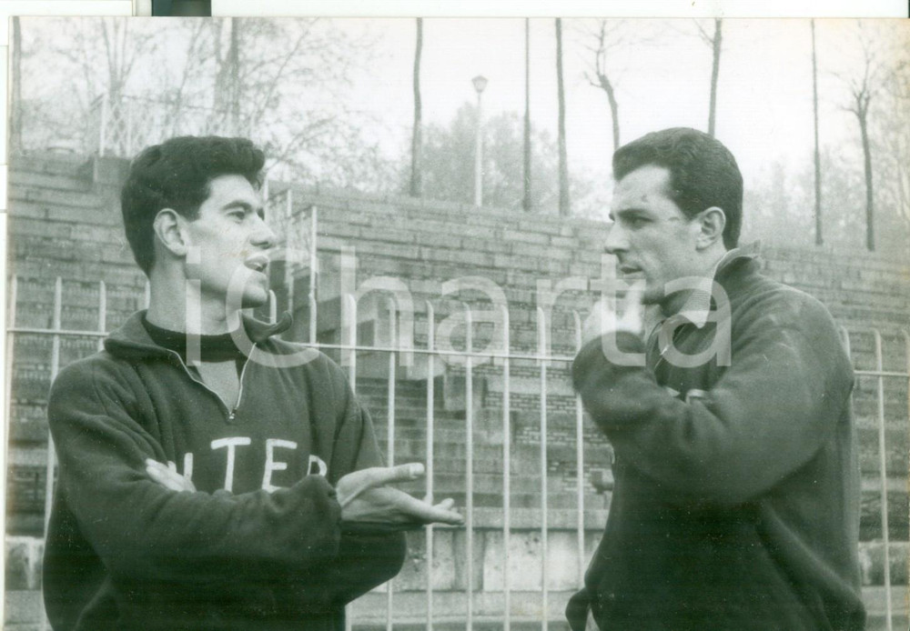 Fotografia d epoca originale 1956 MILANO CALCIO Allenamento INTER  Oscar MASSEI e Giorgio GHEZZI Foto 18X13 1