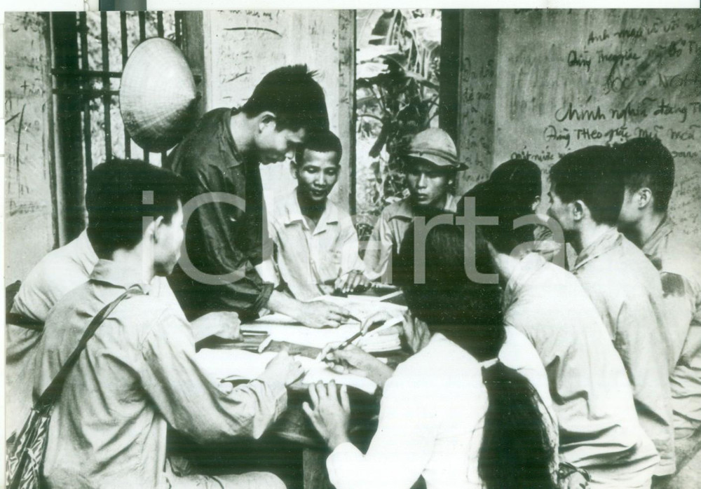 Fotografia d epoca originale 1968 GUERRA DEL VIETNAM L ufficio stampa del governo di Pechino  Foto 18x13 cm 1