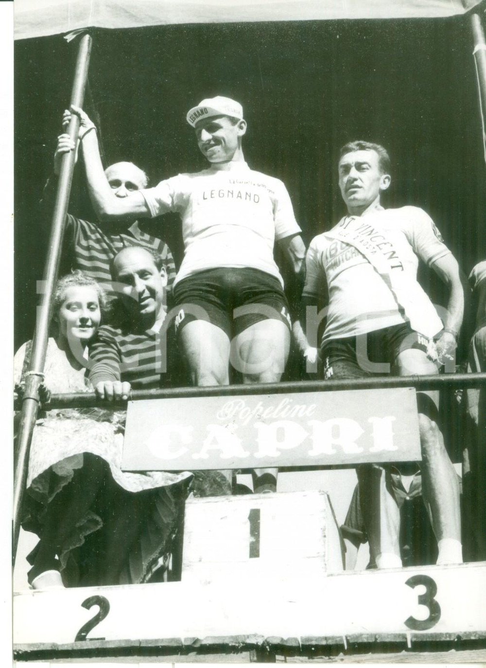 Fotografia d epoca originale 1958 CICLISMO GIRO D ITALIA Vincitore 18 tappa Ercole BALDINI con Louison BOBET 1
