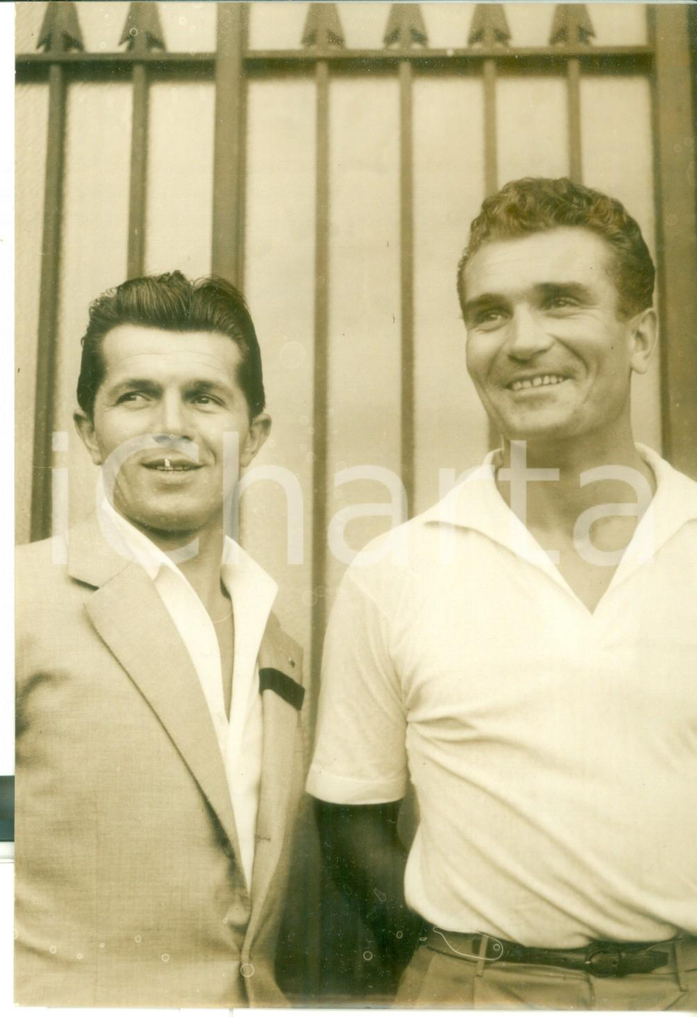 Fotografia d epoca originale 1950 ca MILANO IstvÃ¡n NYERS e Ivan ZVEKANOVICH alla partita MILANINTER  Foto 1