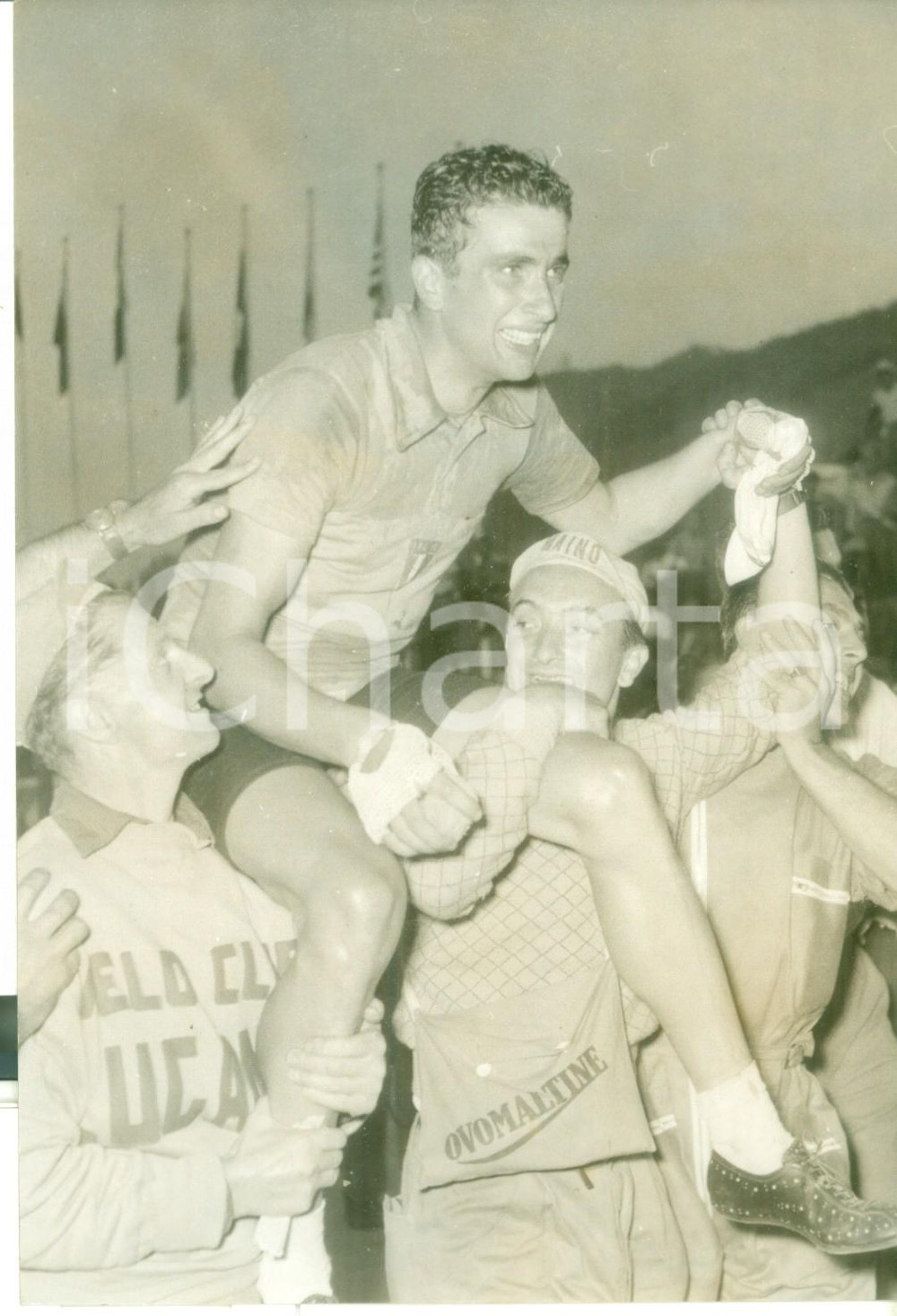 Fotografia d epoca originale 1953 LUGANO CICLISMO Campionato Dilettanti  Il vincitore Riccardo FILIPPI Foto 1