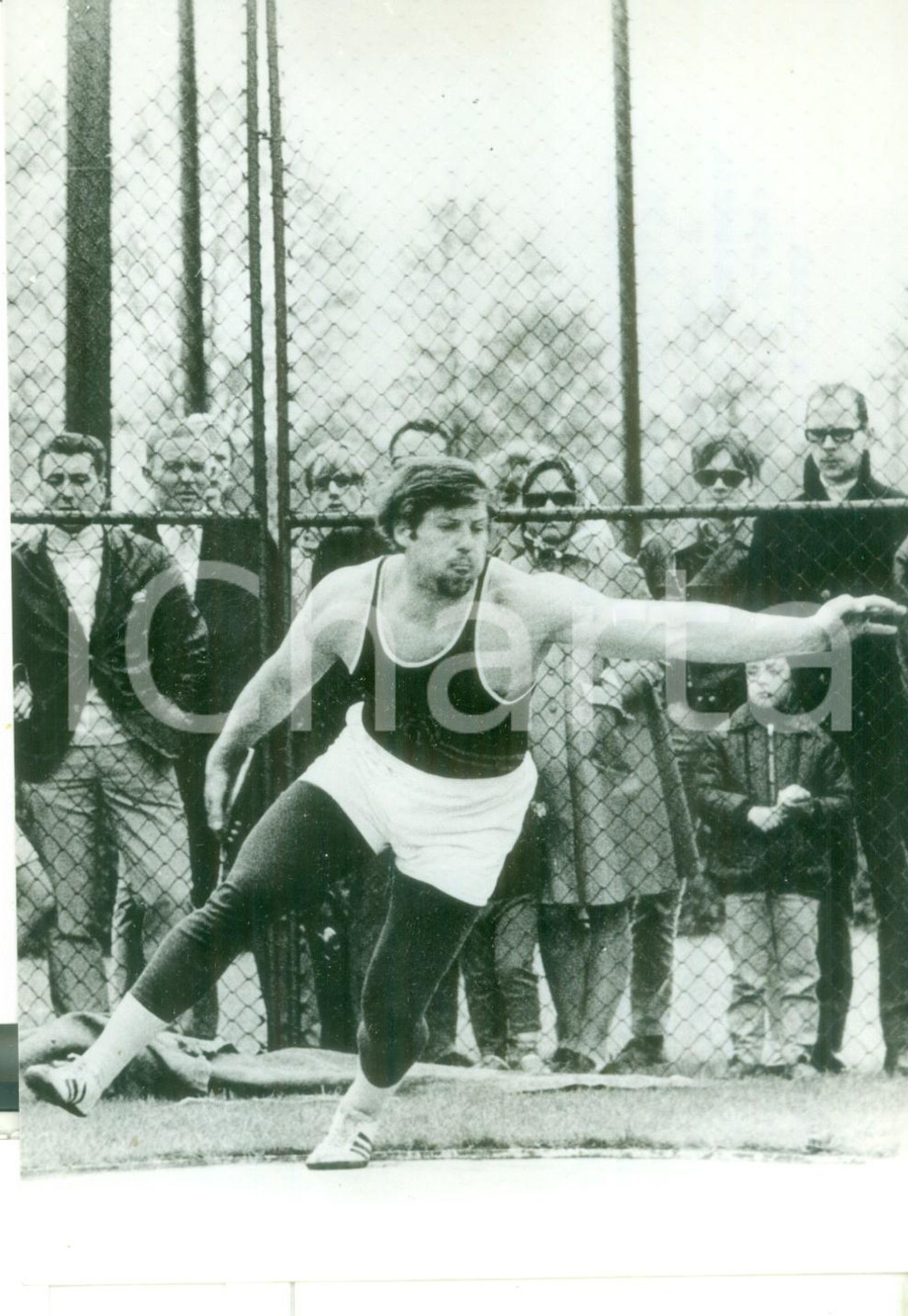 Fotografia d epoca originale 1968 MALMO SVEZIA LANCIO DEL DISCO  Ricky BRUCH si allena per le OLIMPIADI 1
