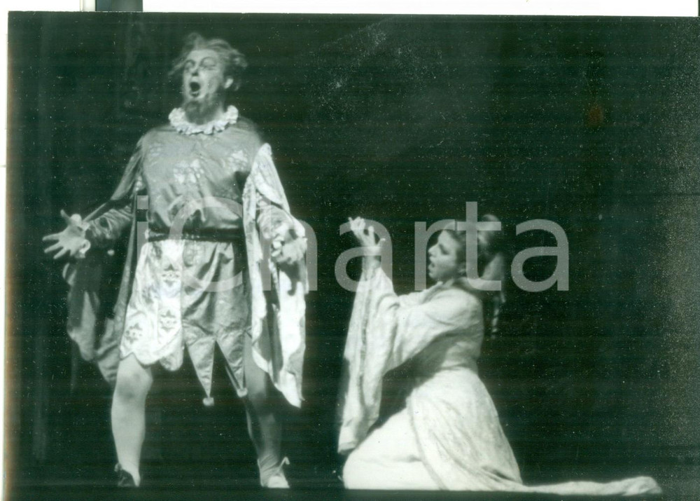 Fotografia d epoca originale 1965 MILANO Teatro ALLA SCALA Prove RIGOLETTO Margherita RINALDI e Peter GLOSSOP 1