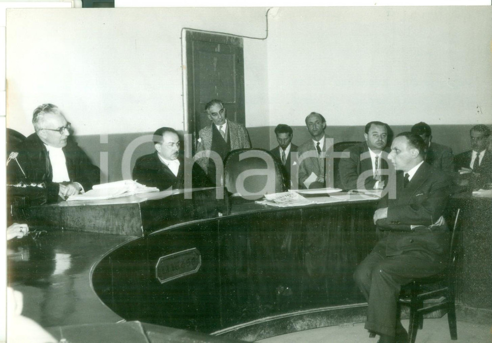 Fotografia d epoca originale 1956 PALERMO Processo DOLCI  Depone in tribunale Norberto BOBBIO  Foto 18x13 1