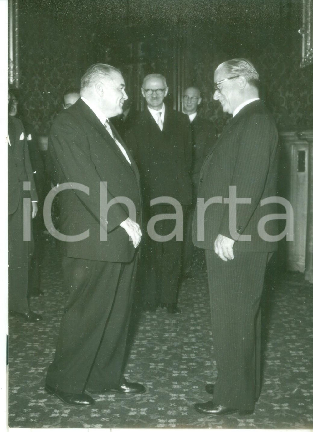 Fotografia d epoca originale 1956 ROMA Conferenza Europea ANSA  Giovanni GRONCHI con direttore FREI  Foto 1