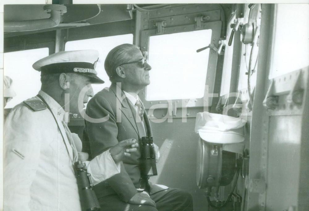 Fotografia d epoca originale 1956 MAR TIRRENO Esercitazione Aurora  Giovanni GRONCHI sulla nave  Foto 1