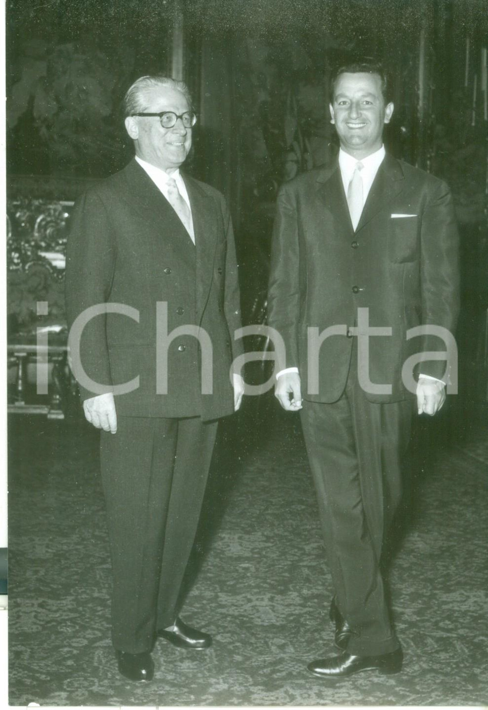Fotografia d epoca originale 1956 ROMA  Giovanni GRONCHI con l ambasciatore tunisino Mondher BEN AMMAR Foto 1