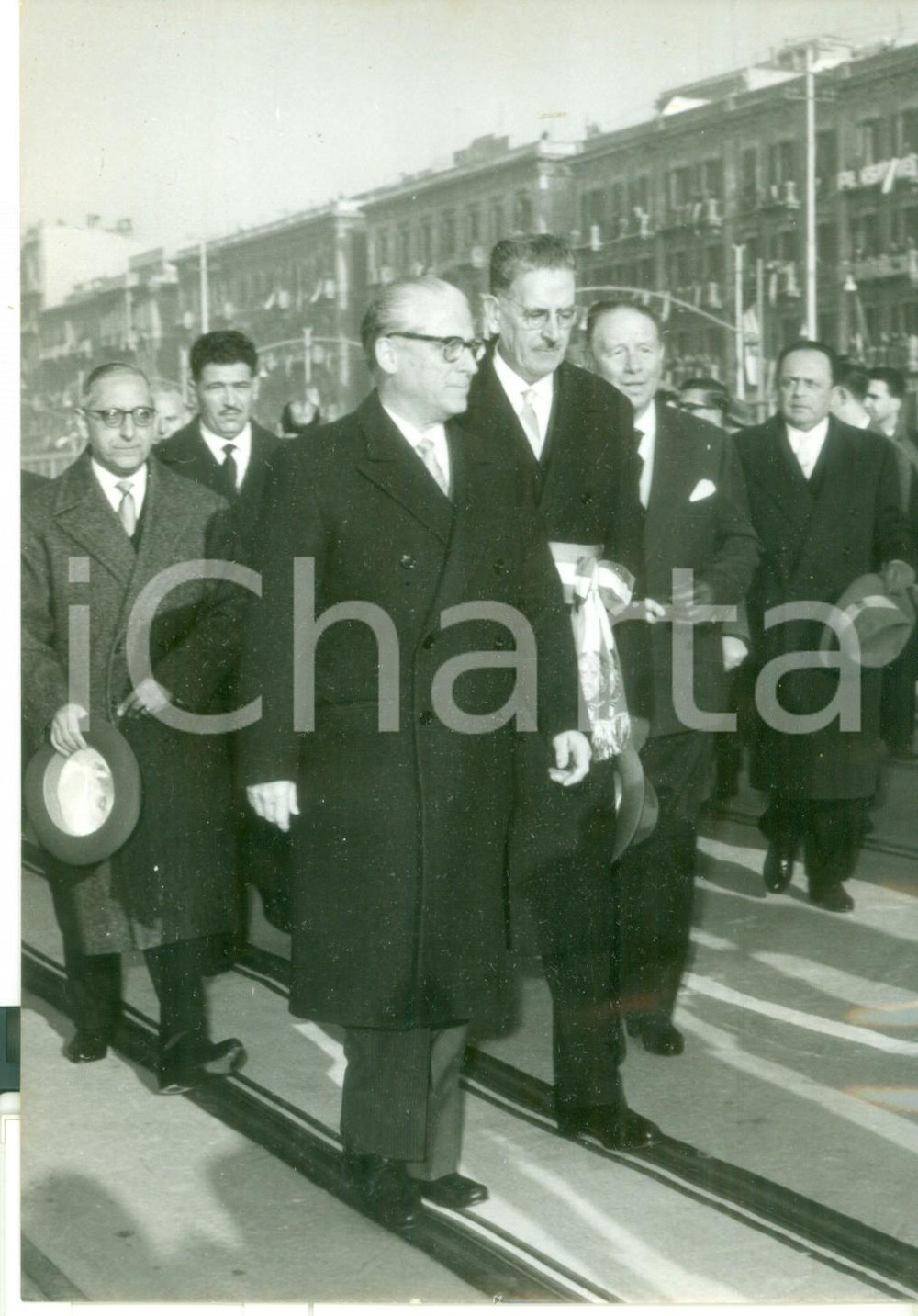 Fotografia d epoca originale 1958 CAGLIARI  Giovanni GRONCHI in Sardegna in visita ufficiale  Foto 13x18 cm 1