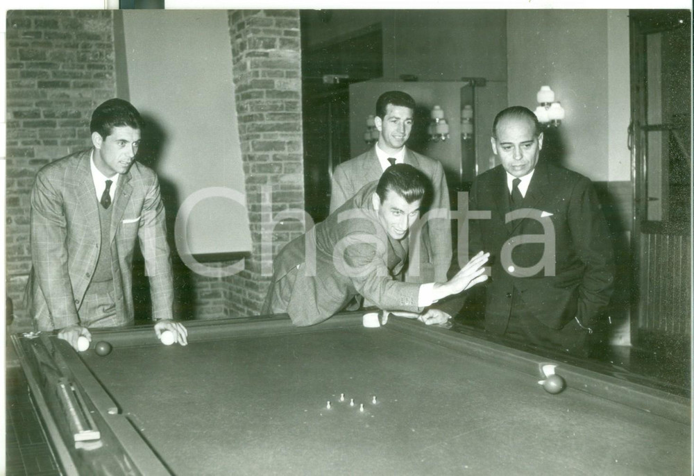 Fotografia d epoca originale 1950 ca FIRENZE Calcio  Pino MOCCHETTI e Cesare MALDINI giocano a biliardo 1