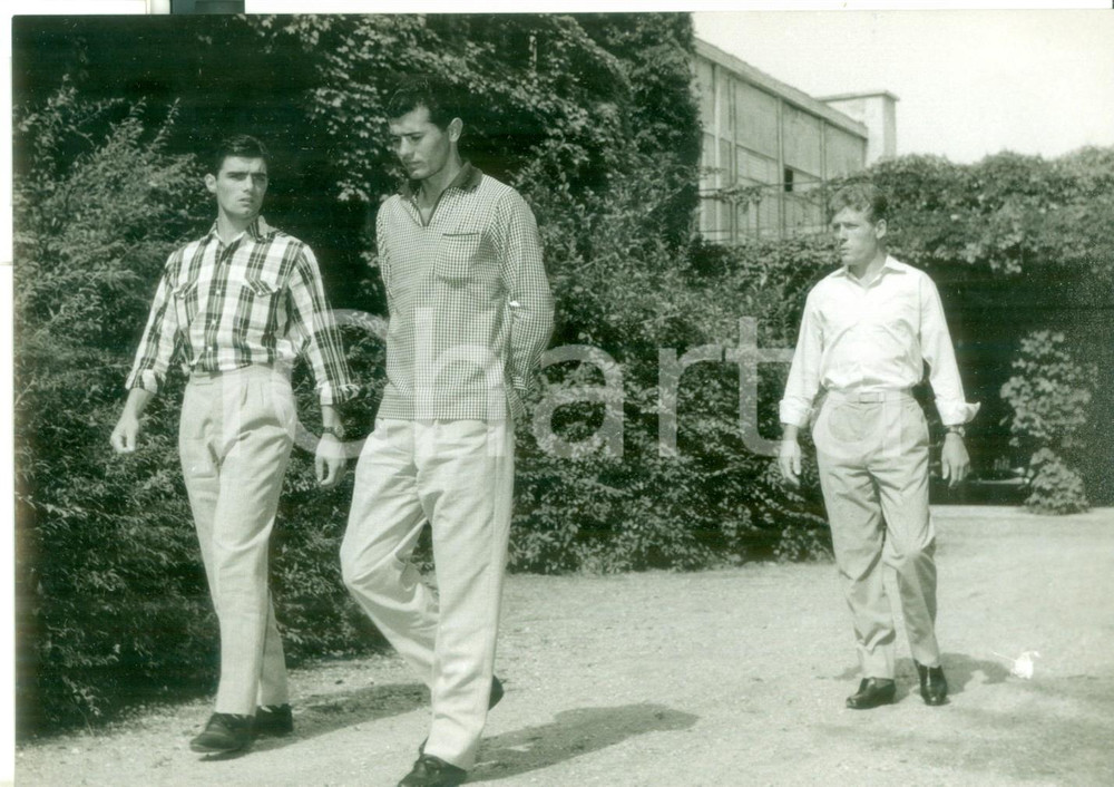 Fotografia d epoca originale 1960 ca VARESE CALCIO Ritiro MILAN  Francesco ZAGATTI e Giancarlo MIGLIAVACCA 1