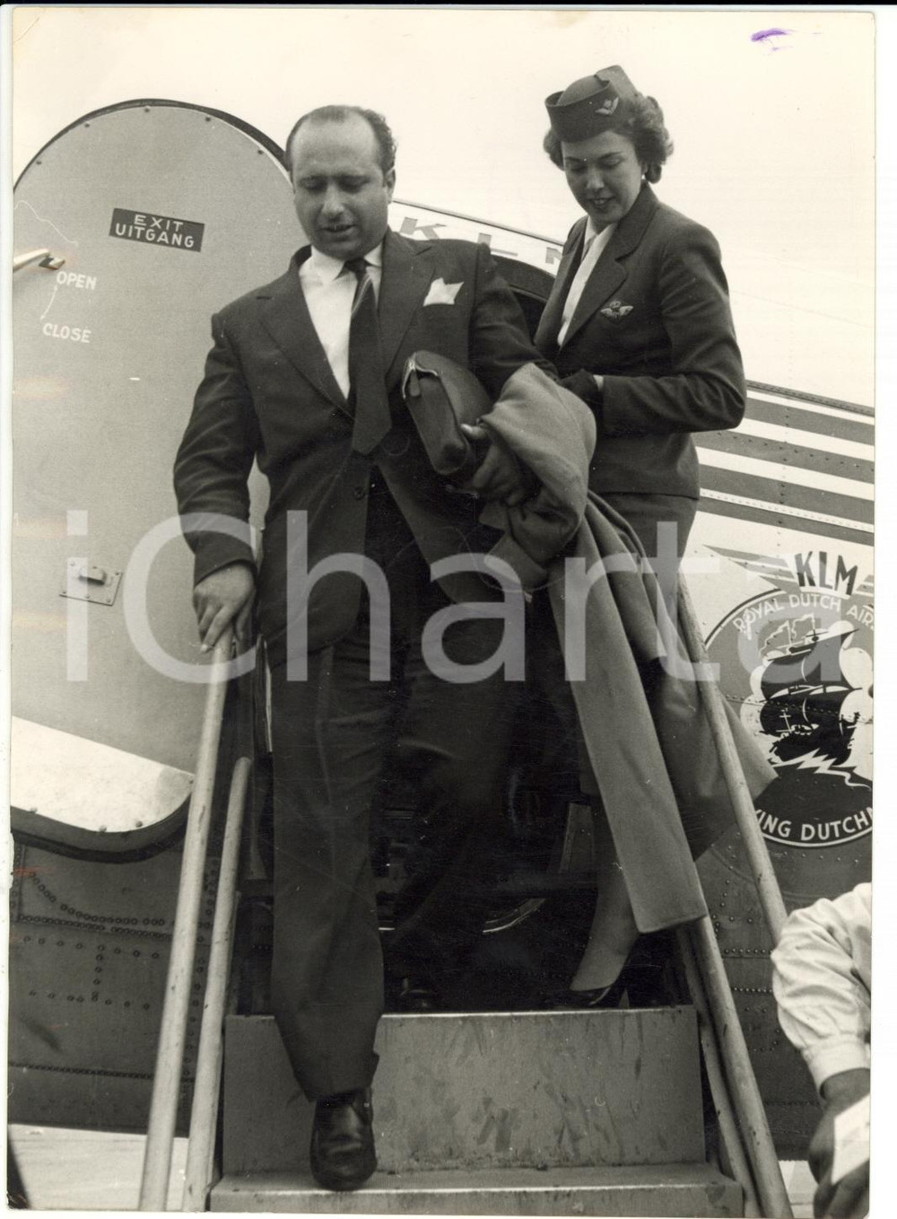 Fotografia d epoca originale 1954 MILANO Malpensa  Arrivo di Juan Manuel FANGIO pilota MERCEDES  Foto 13x18 1