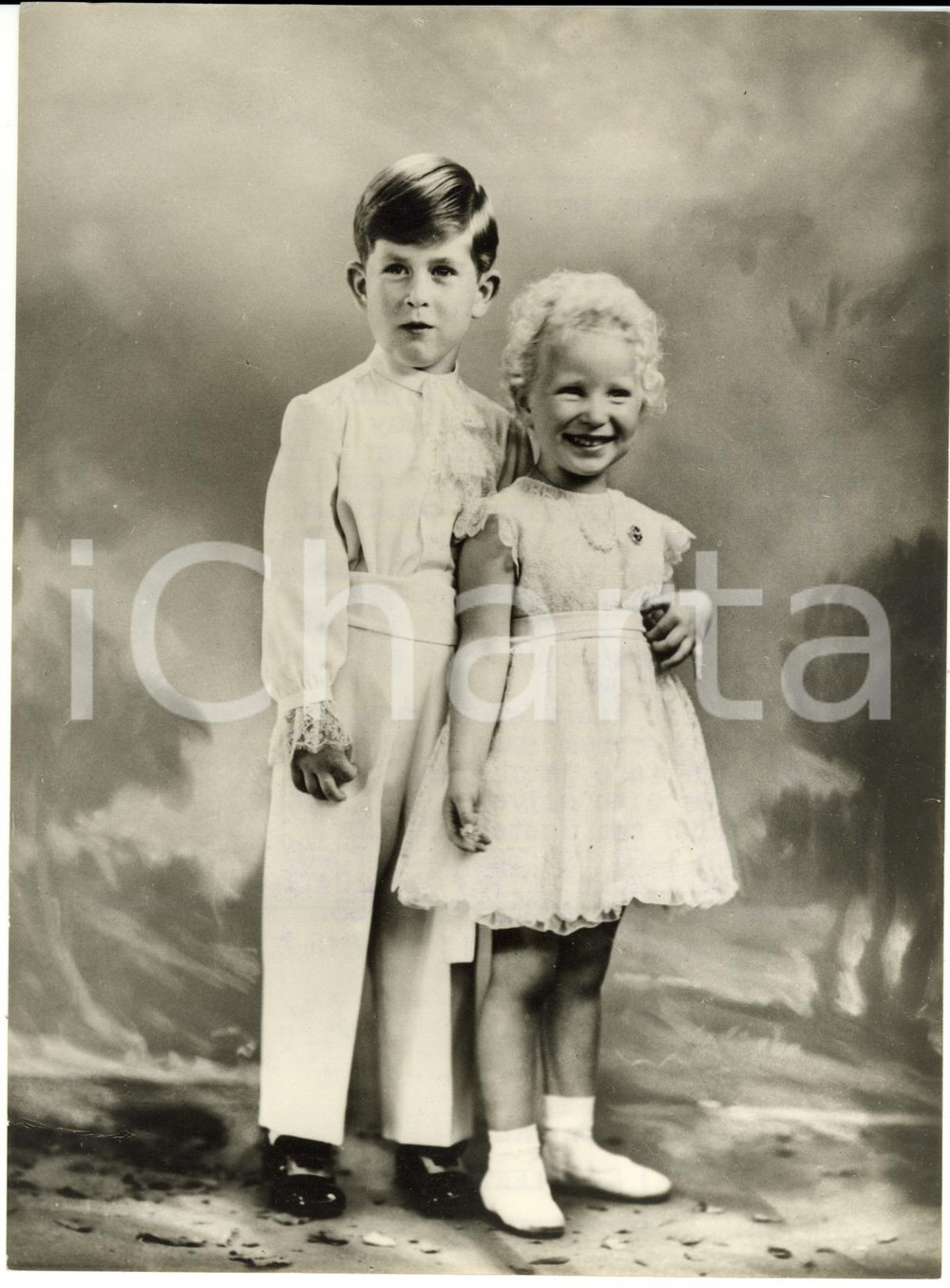Fotografia d epoca originale 1953 LONDON Portrait of Charles duke of CORNWALL with princess ANNE Photo 15x20 1