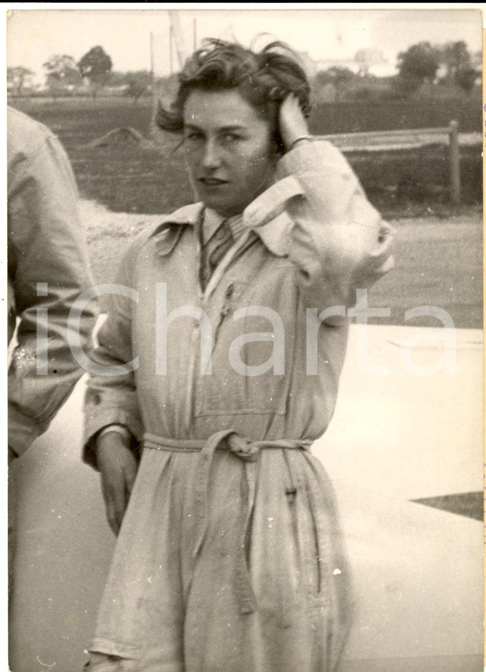 Fotografia d epoca originale 1953 PARIS Jacqueline LEROY record du monde distance en planeur Photo 12x16 1