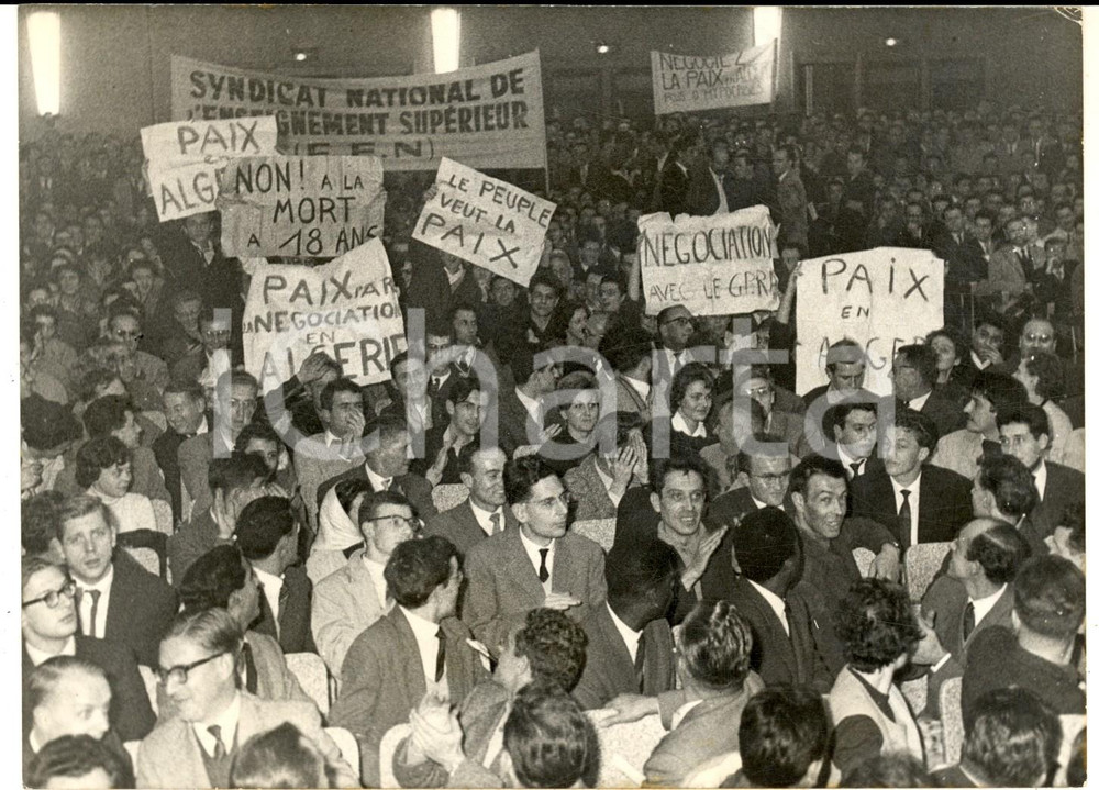 Fotografia d epoca originale 1960 PARIS Union Etudiants de France  Meeting pour la paix en AlgÃ©rie  Photo 1