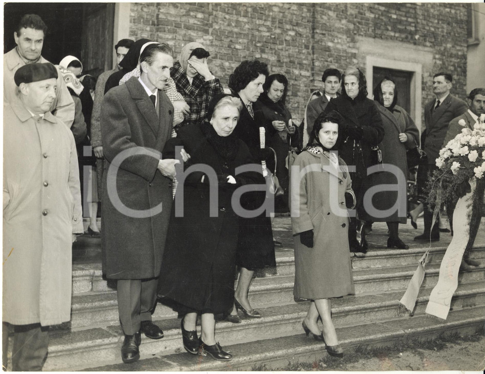 Fotografia d epoca originale 1959 LINATE Delitto dell Idroscalo  Funerali di Paola DEL BONO  Foto 23x18 cm 1