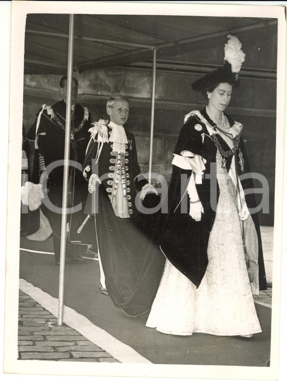 Fotografia d epoca originale 1955 EDINBURGH ELIZABETH II wearing the robes of the Order of the Thistle 1