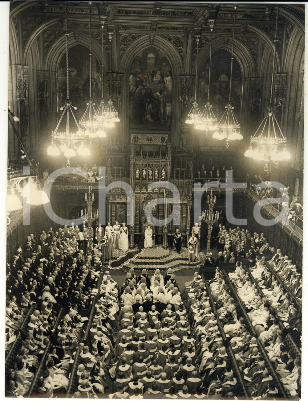 Fotografia d epoca originale 1958 LONDON State Opening of Parliament  ELIZABETH II on the Throne  Photo 1