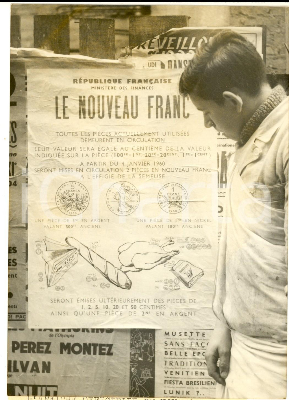Fotografia d epoca originale 1960 FRANCE Il manifesto per l entrata in circolazione del nuovo franco Foto 1