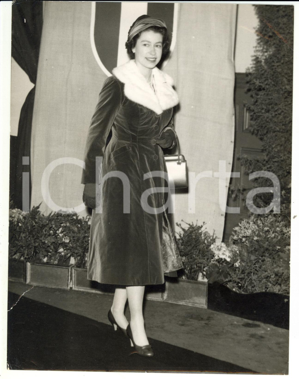 Fotografia d epoca originale 1958 LONDON Liverpool Street Station  ELIZABETH II leaving for Essex Photo 1