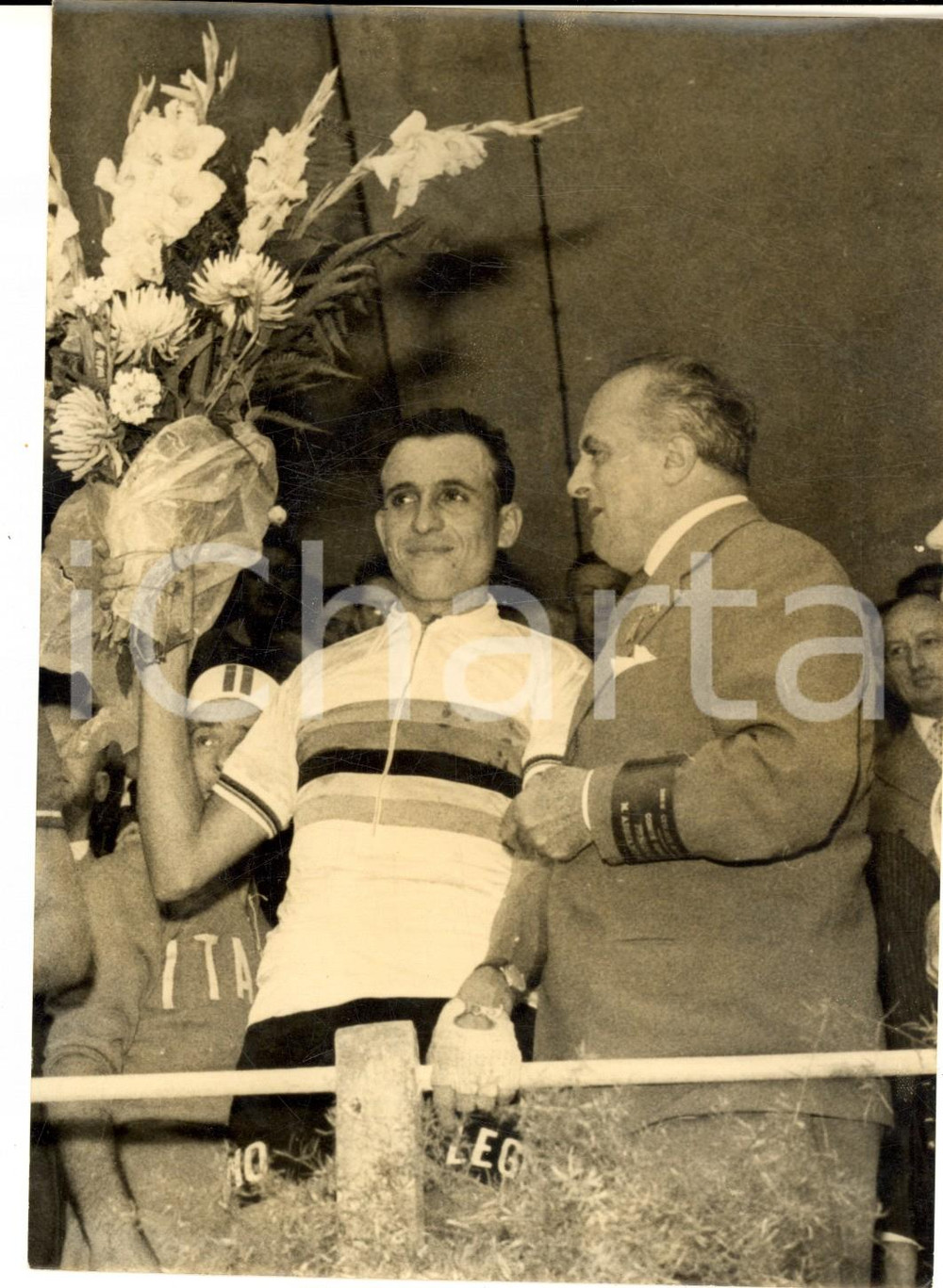 Fotografia d epoca originale 1958 CICLISMO REIMS Ercole BALDINI campione del mondo su strada Foto 13x18 1