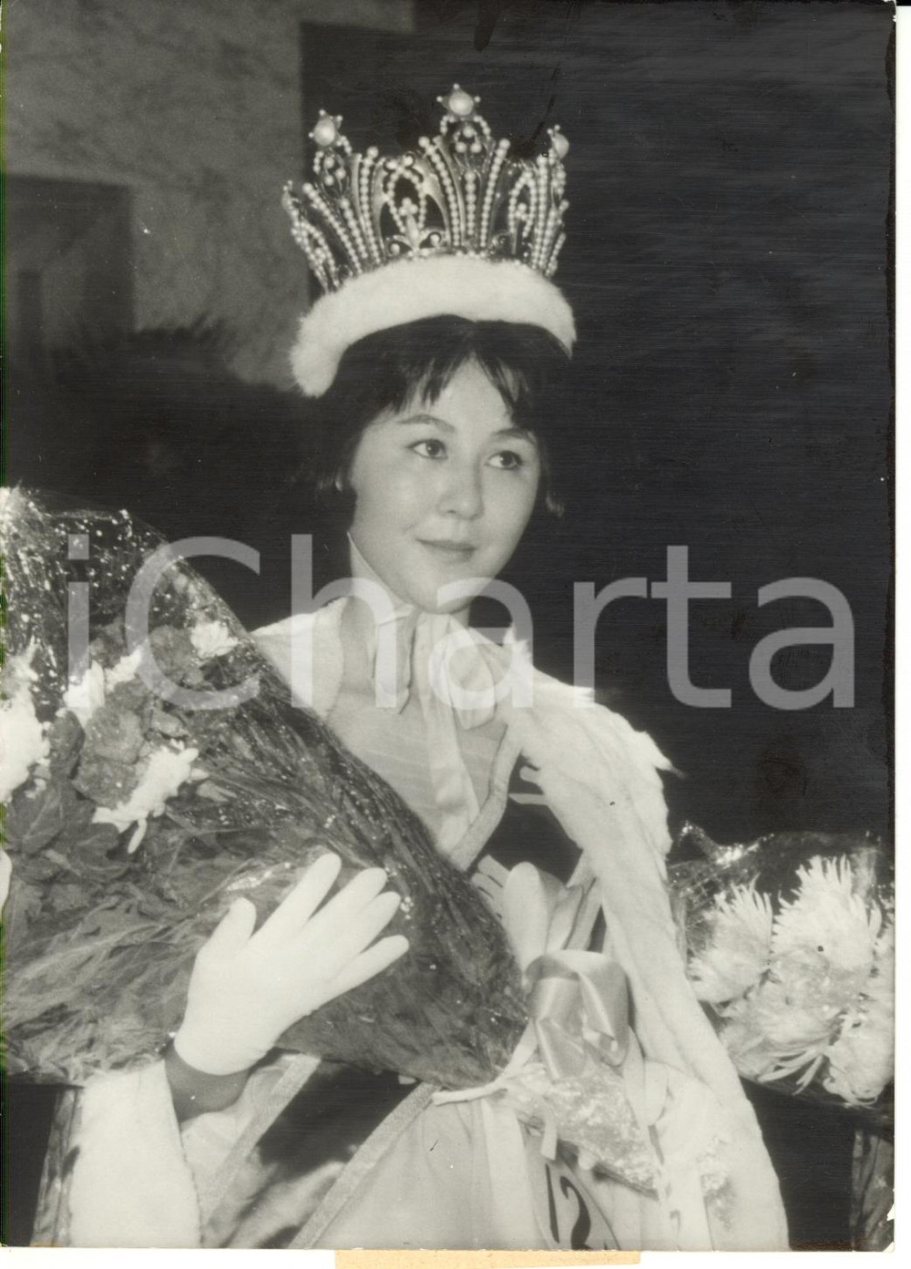 Fotografia d epoca originale 1961 Ritratto della nuova Miss TOKYO Yukiko BAN dopo l elezione Foto 1