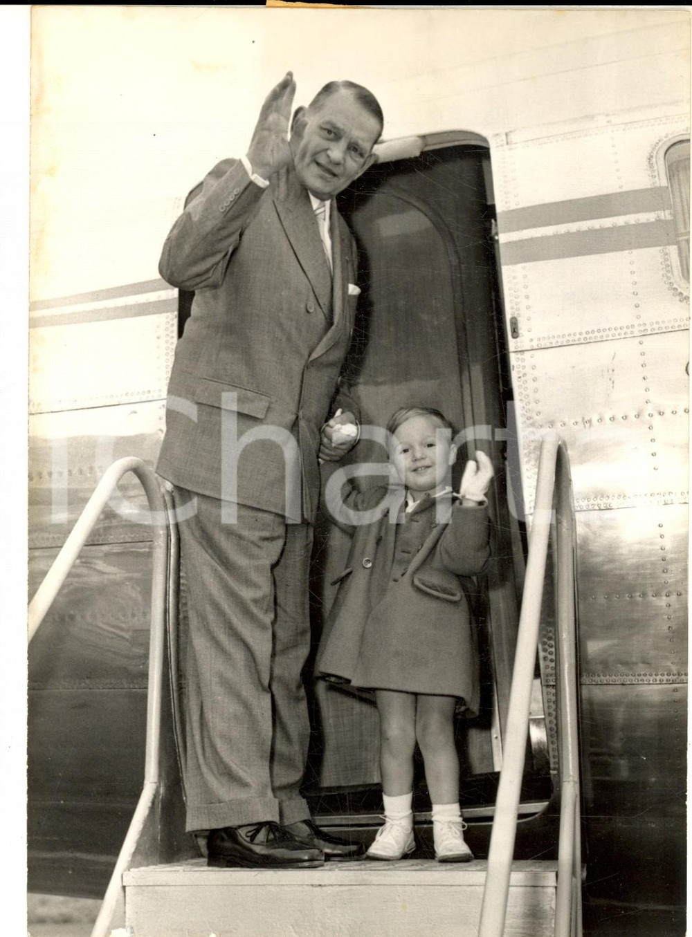 Fotografia d epoca originale 1958 PARIS RenÃ© COTY in partenza con il nipote Hubert LAMARECHAL FONT Foto 13x18 1