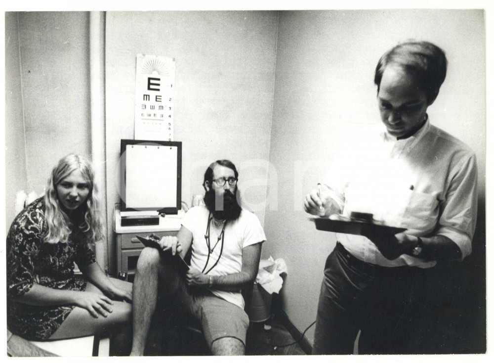 Fotografia d epoca originale 1970 ca NEW YORK Giovani americani in clinica per tossicodipendenti Foto 18x13 1