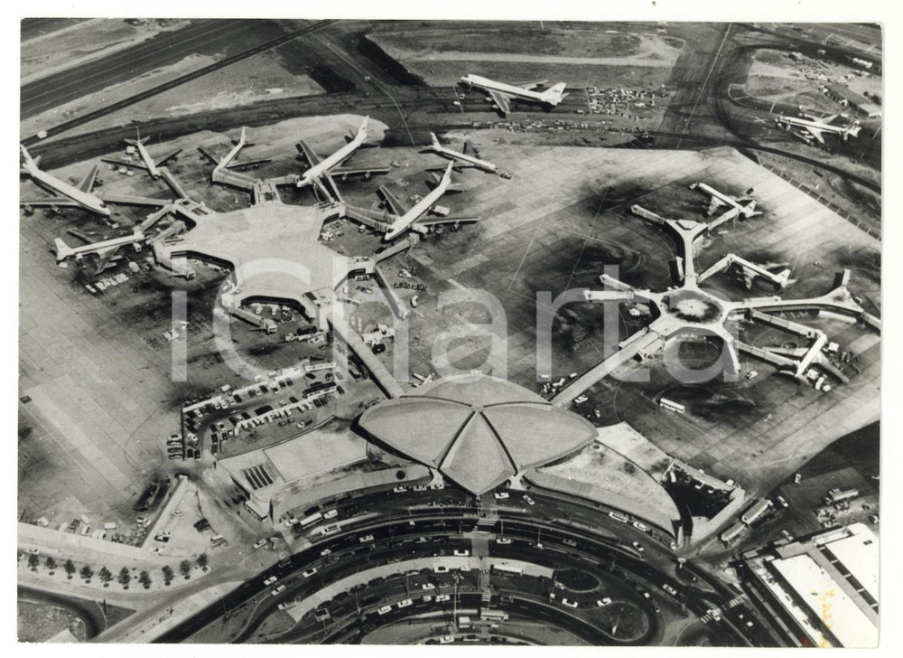 Fotografia d epoca originale 1971 NEW YORK Aeroporto JFK  Nuovo terminal Flight wing one per jumbo jet 1