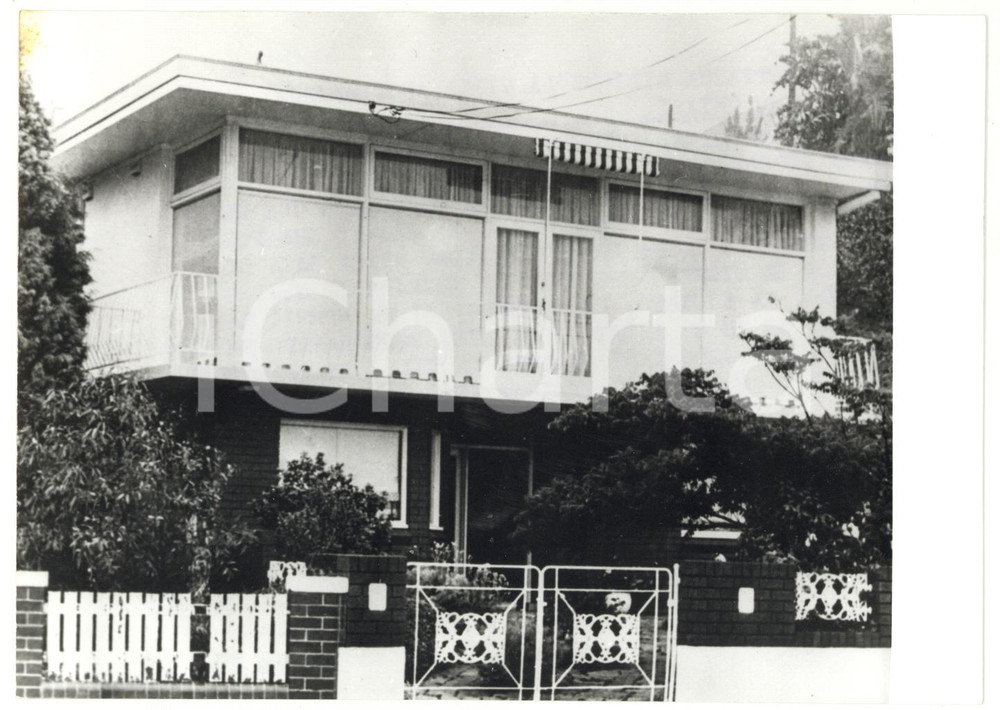 Fotografia d epoca originale 1971 SIDNEY Baia di Watson  La nuova villa di Walter CHIARI Foto 18x13 cm 1