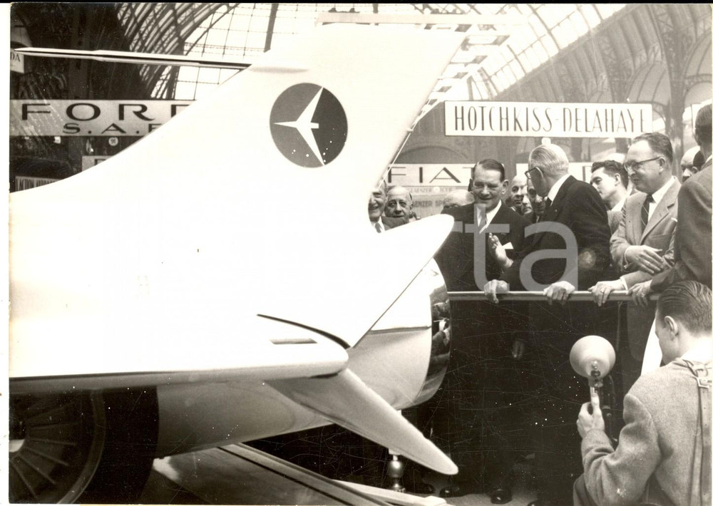 Fotografia d epoca originale 1954 PARIS Salon de l Automobile  RenÃ© COTY avec l  Oiseau de feu  Photo 1