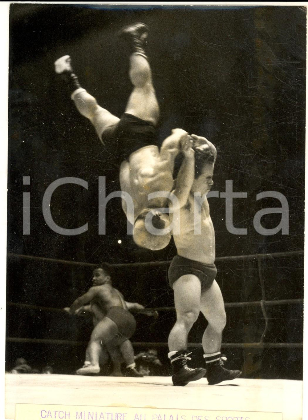 1956 PARIS Palais des Sports - CATCH miniature avec athlètes américains - Photo