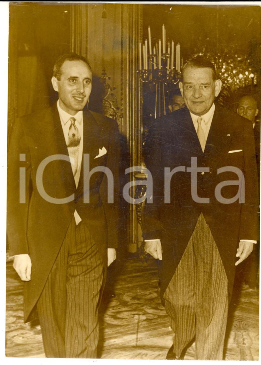 Fotografia d epoca originale 1957 PARIS Habib BOURGHIBA jr ambasciatore Tunisia con RenÃ© COTY  Foto 1