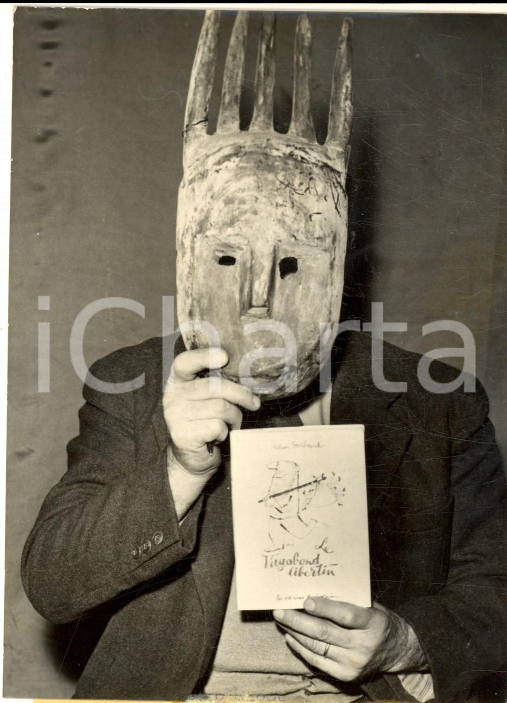 Fotografia d epoca originale 1958 PARIS Prix TABOU à André BERRY pour Le vagabond libertin  Photo 13x18 cm 1