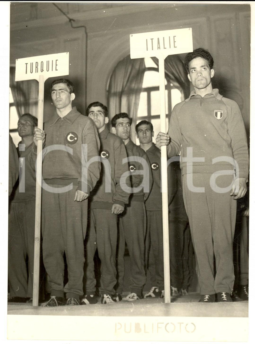 Fotografia d epoca originale 1953 NAPOLI Mondiali di lotta grecoromana  Squadre ITALIA e TURCHIA Foto 13x18 1