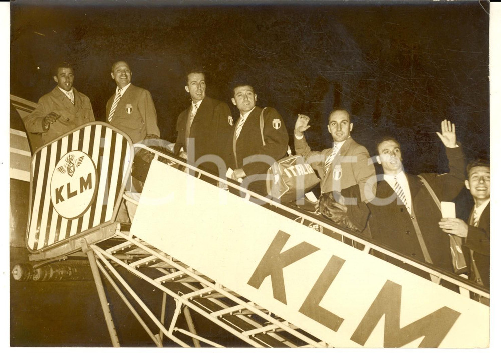 Fotografia d epoca originale 1956 ROMA Nazionale italiana SCHERMA in partenza per Olimpiadi Melbourne Foto 1